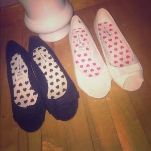 Kids size peep toe 😍😍